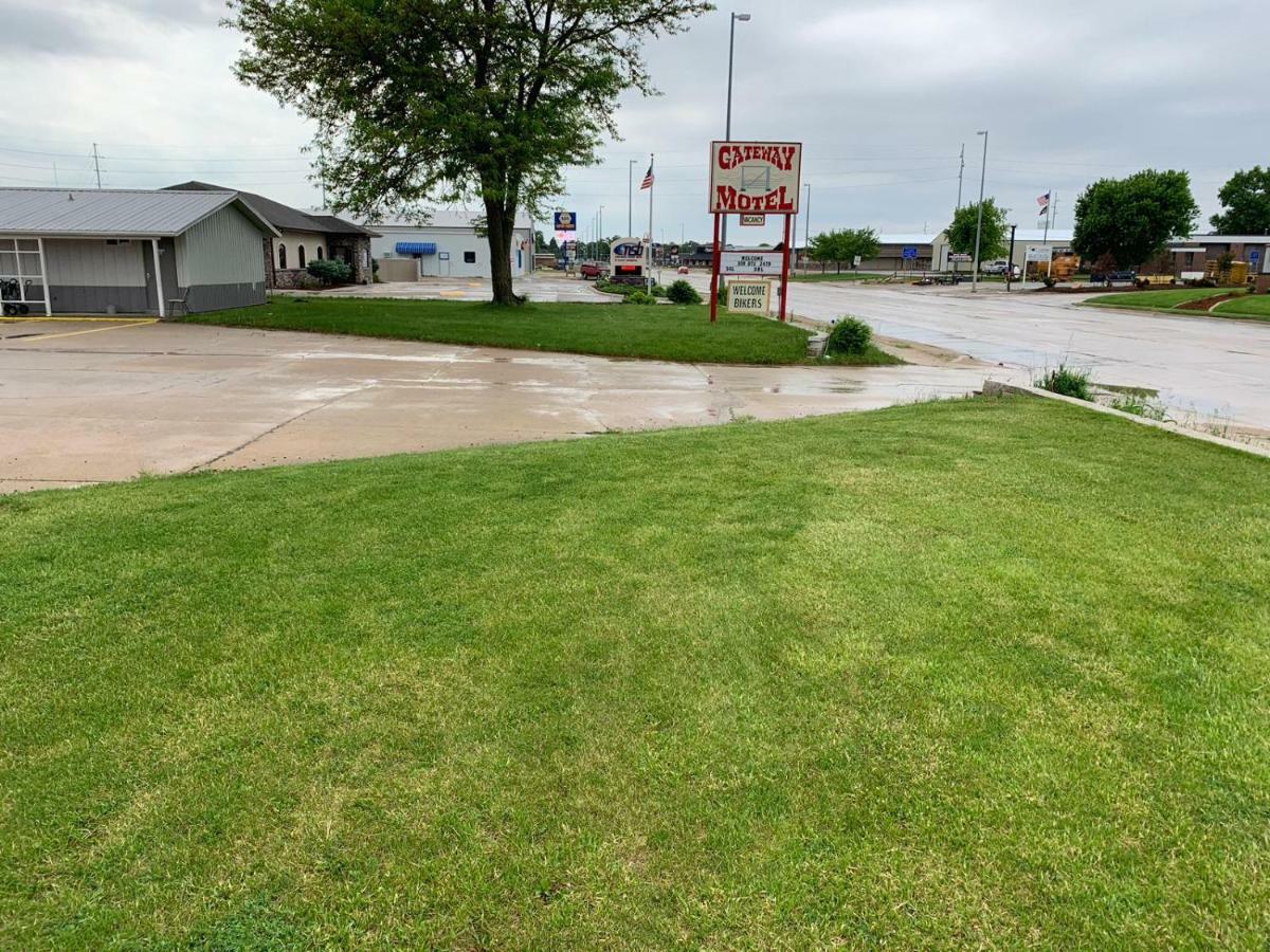 Gateway Motel Broken Bow Bagian luar foto